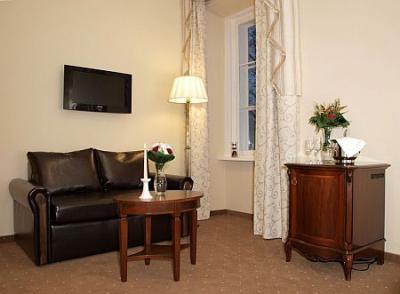 La Contessa Castle in Szilvasvarad awaits the guests with spacious superior rooms - La Contessa Castle Hotel Szilvasvarad on affordable prices in the Szalajka Valley, close to the Lipizzan stud