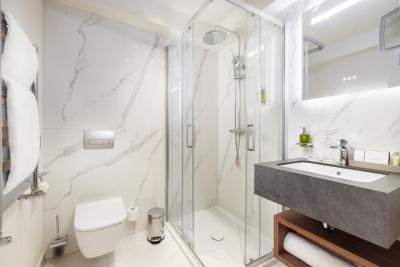 Bathroom at Anna Grand Hotel Balatonfured***** - ✔️ Anna Grand Hotel***** Balatonfured ✔️ Anna Grand action