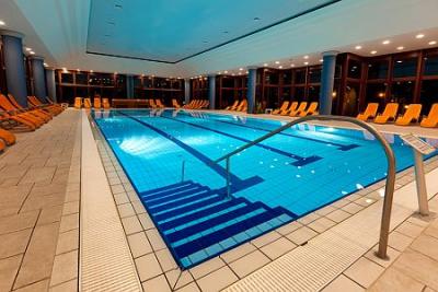 Swimming pool of Greenfield Hotel Bukfurdo - Wellness weekends in Hungary for affordable prices - ✔️ Greenfield Hotel Golf Spa in Bükfürdő ✔️ Greenfield Bük
