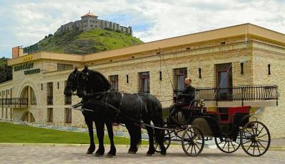 Hotel Kapitany in Sumeg offers horse cart services - ✔️ Hotel Kapitány Wellness Sümeg ✔️ Discount Hotel Kapitány