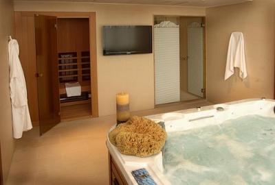 Saliris Spa Hotel's luxury presidential suite room with Jacuzzi - ✔️ Saliris Hotel Egerszalok ✔️ Spa hotel in Egerszalok